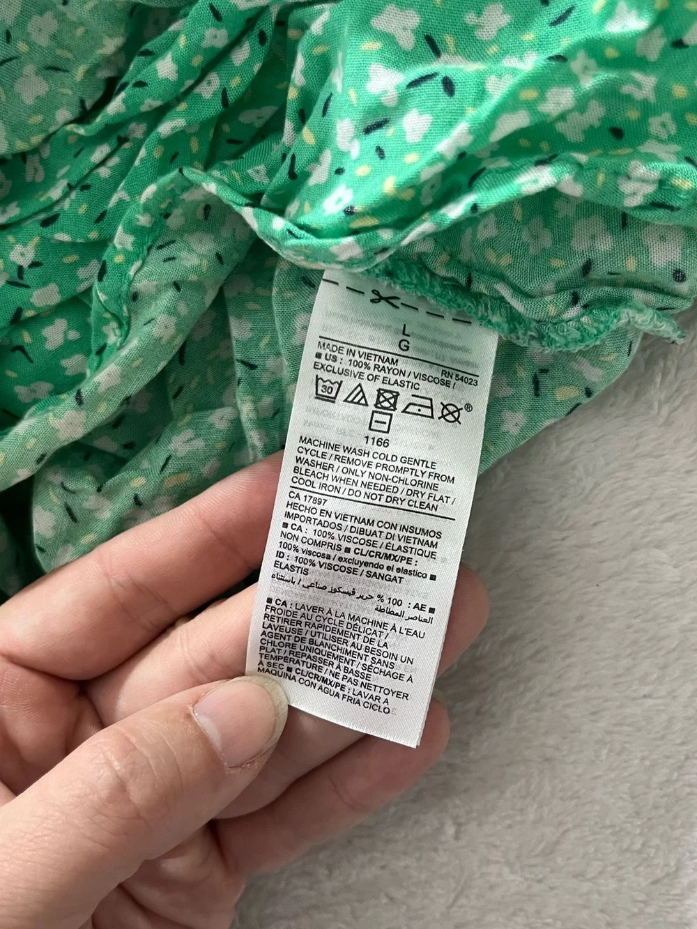 Old Navy Green Floral Micro Wrap Blouse with Belted Tie Waist V Plunge Large EUC